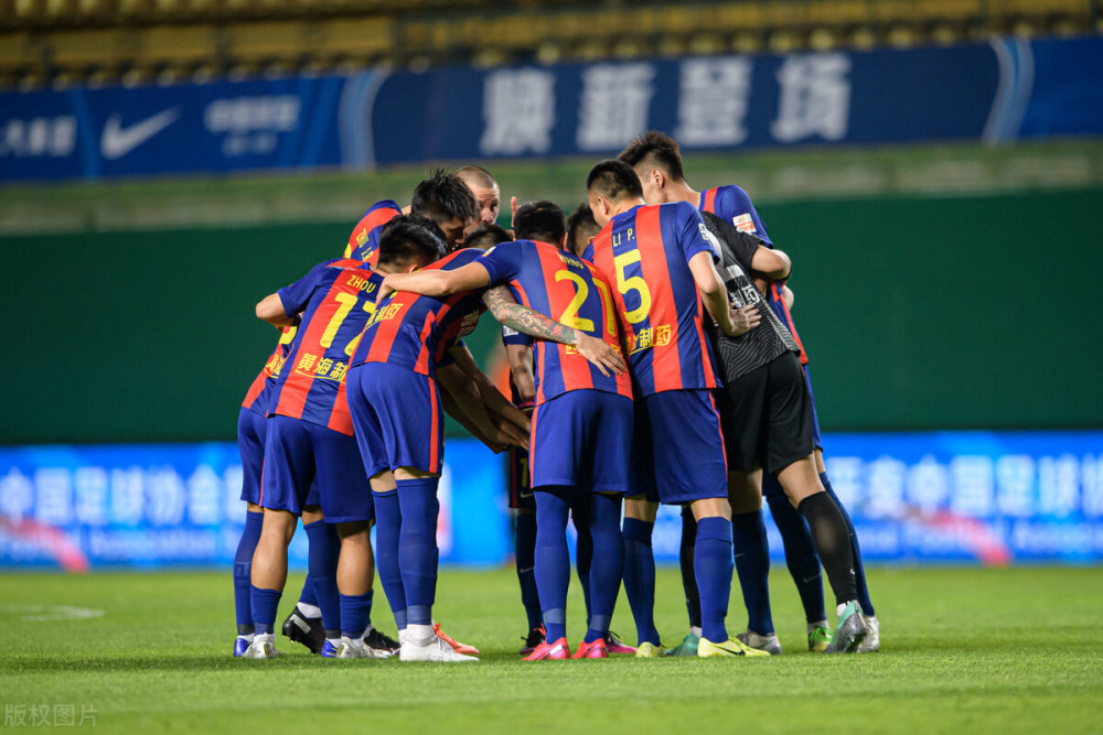 中超赛程吃紧,辽宁本钢清晨再遭质疑,赛场秩序良好,临场指挥获称赞的简单介绍 中超赛程吃紧,辽宁本钢清晨再遭质疑,赛场秩序良好,临场指挥获称赞的简单介绍