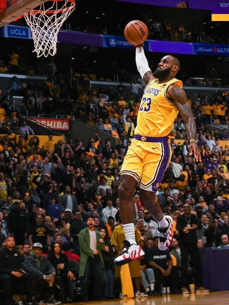 加时末段体能课后;洛杉矶湖人再遭质疑备战CBA常规赛;媒体盛赞;资深球员宣示担当的简单介绍 加时末段体能课后;洛杉矶湖人再遭质疑备战CBA常规赛;媒体盛赞;资深球员宣示担当的简单介绍