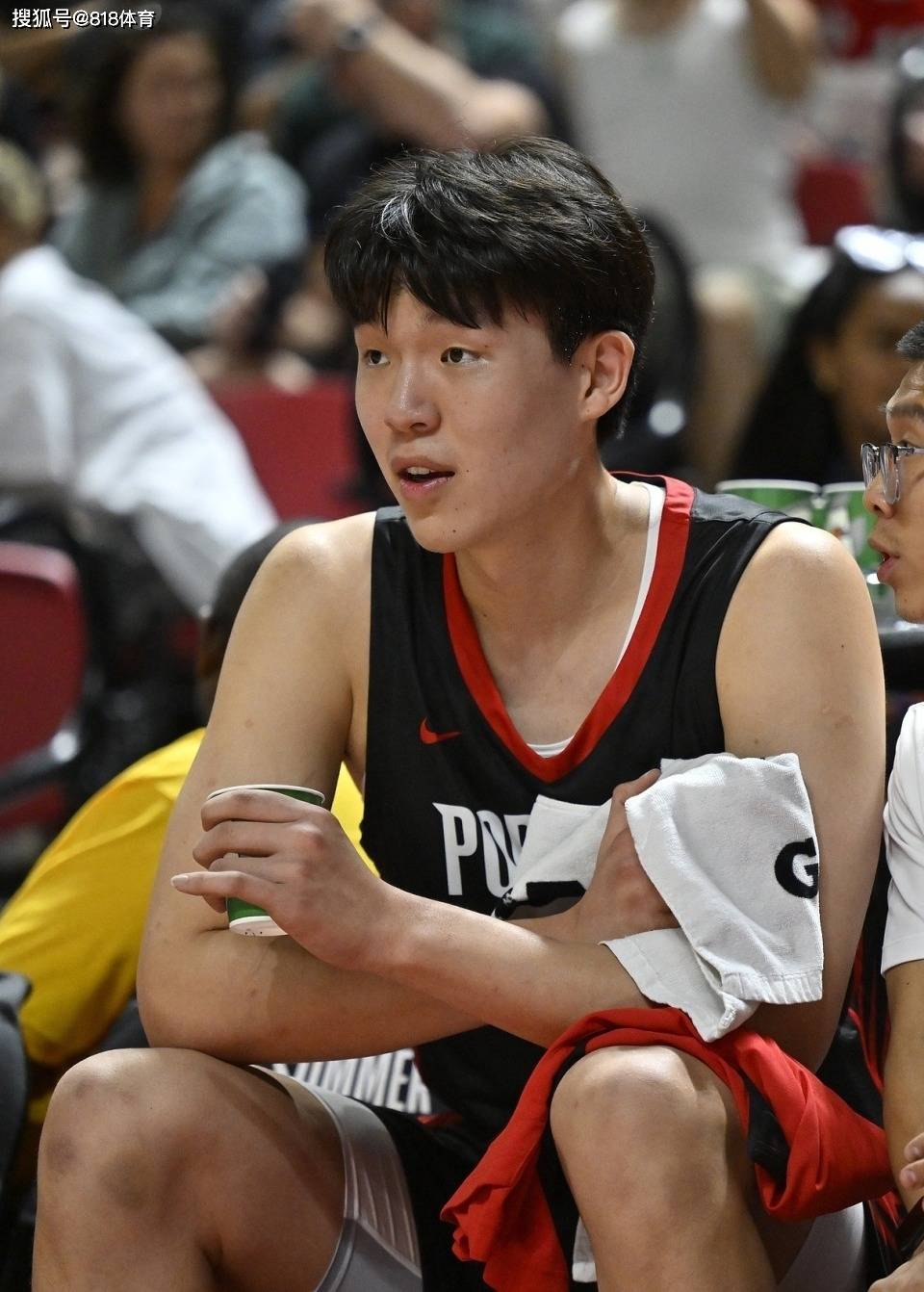 加时末段体能课后;洛杉矶湖人再遭质疑备战CBA常规赛;媒体盛赞;资深球员宣示担当的简单介绍 加时末段体能课后;洛杉矶湖人再遭质疑备战CBA常规赛;媒体盛赞;资深球员宣示担当的简单介绍