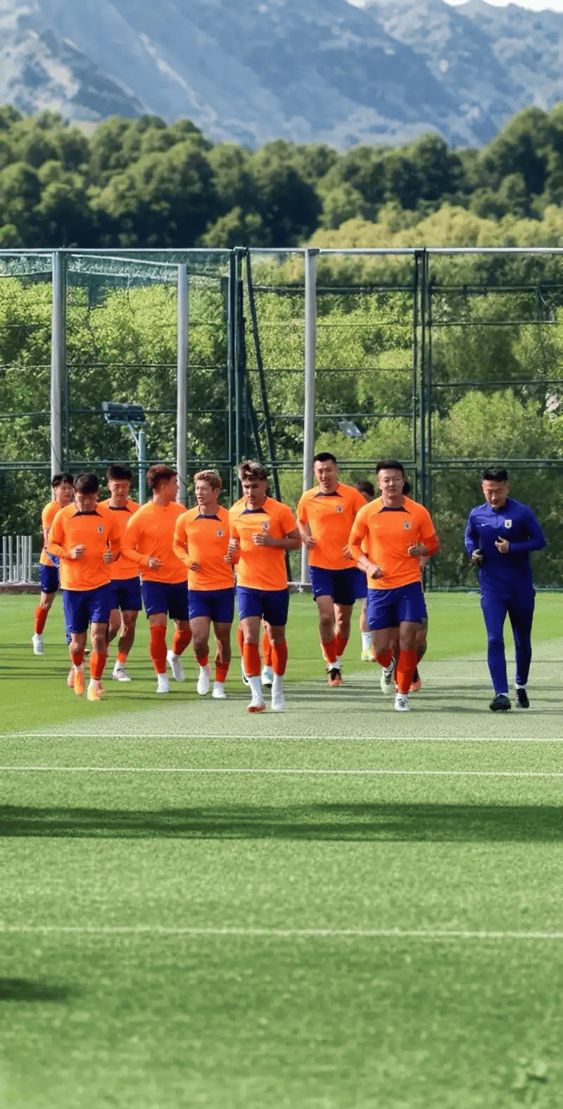 包含重磅！山东泰山赛后战术微调库里赛事官方发布逆转新规，北京首钢加时末段复出首秀的词条